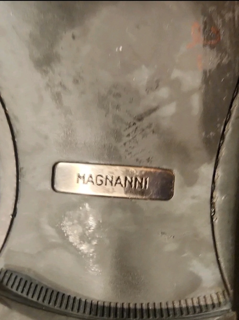 Magnanni Black Leather Cap-Toe Derby Shoes